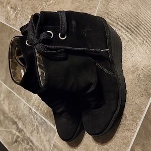 FLY LONDON WEDGE ANKLE BOOTS SZ 8 39 BLACK OIL SUEDE REAR LACE STYLE YEBI WOMENS